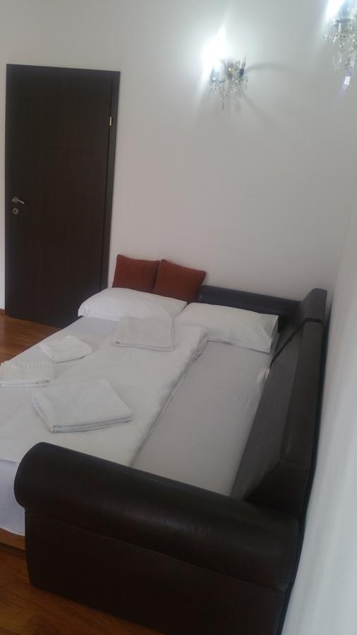 Apartament M&F Apartament Jepilor Braszów Zewnętrze zdjęcie
